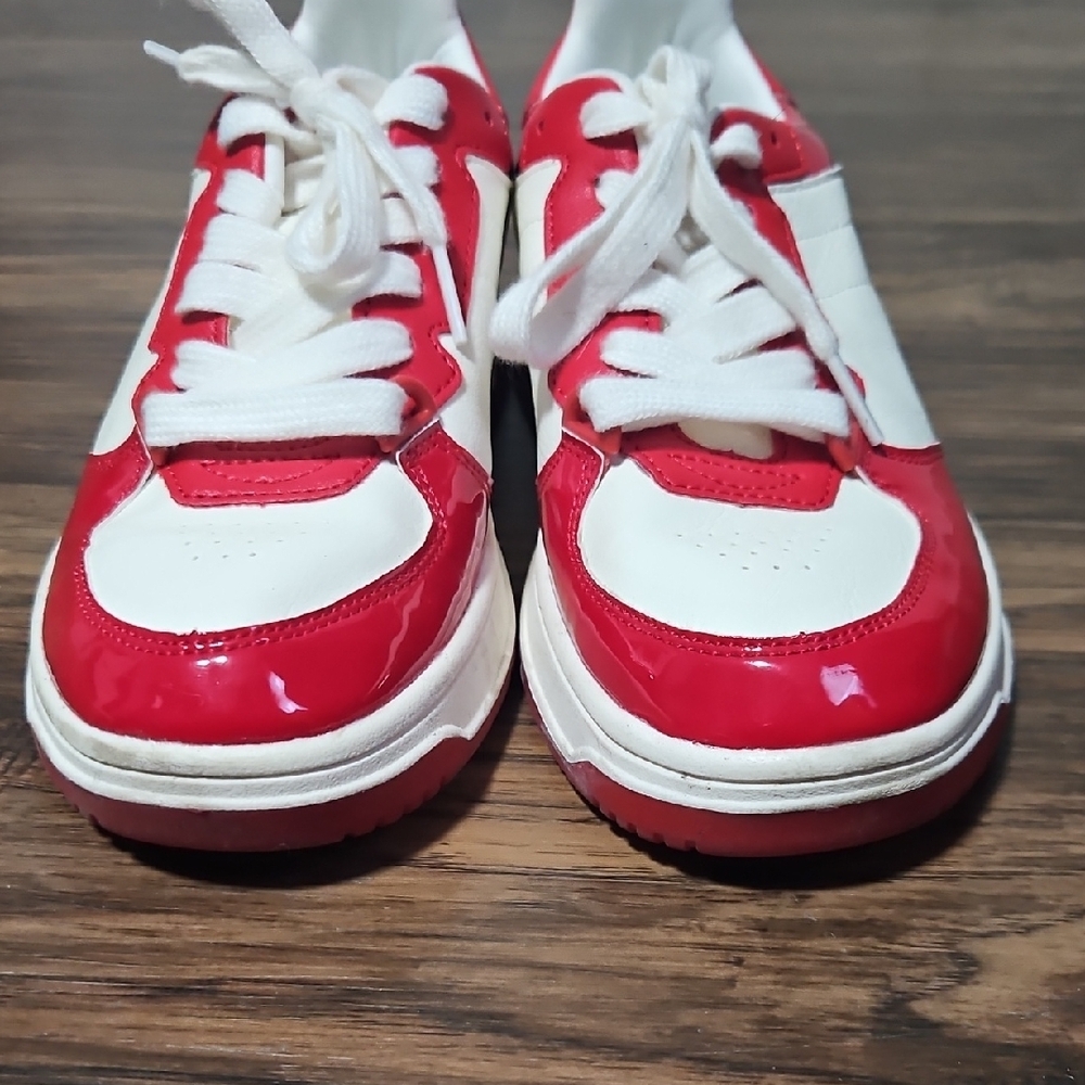 No Boundaries Red White Low Top Sneakers Women's 7.5